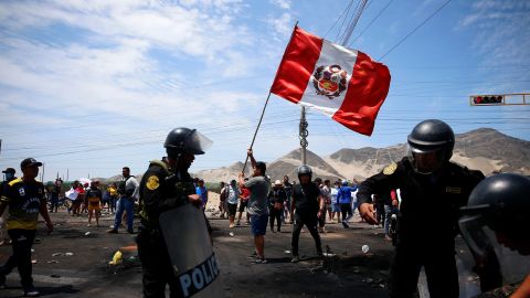 peru-protests-1215