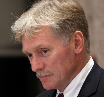 Dmitry Peskov, Jubir Kremlin (Foto diambil dari Sputnik dan Reuters)